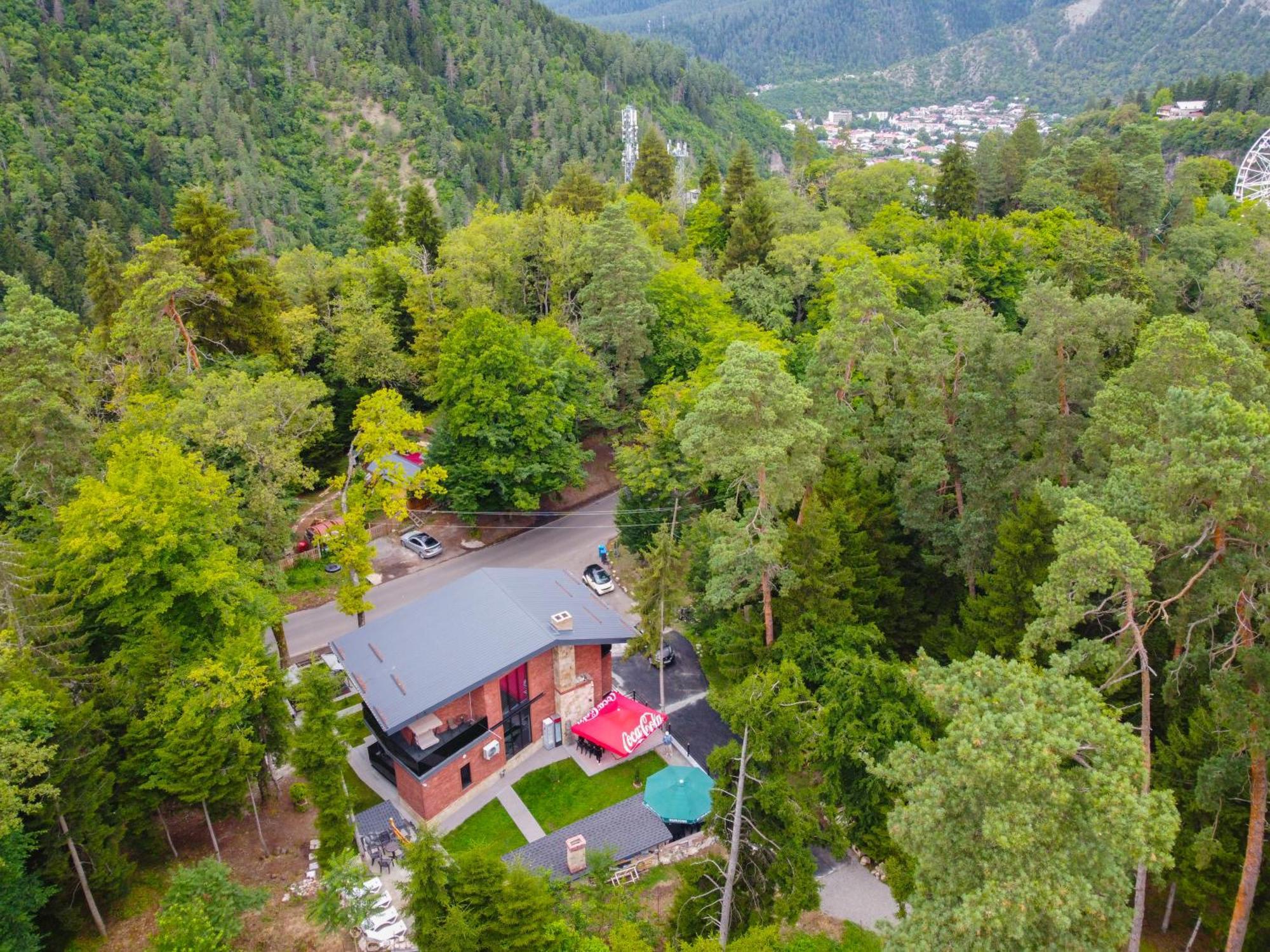 Hotel Evergreen Borjomi Exterior photo
